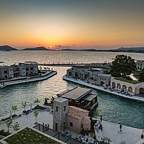 Agora - W Costa Navarino