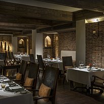 Baan Dhalia Restaurant - Anantara Golden Triangle Resort