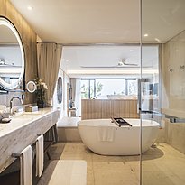 Deluxe Seaview Suite Badezimmer - Anantara Koh Yao Yai