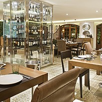 SUA Restaurant - Gran Hotel Bah&iacute;a del Duque Resort