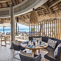 Bar Infinity Blue - Heritage Awali Golf & Spa Resort