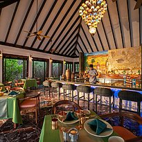 Bar Lantern - Atmosphere Kanifushi