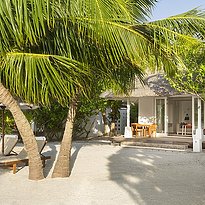 Beach Pool Villa - LUX South Ari Atoll