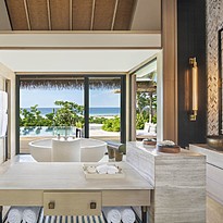 Beach Villa mit Pool Badezimmer - Waldorf Astoria Maldives Ithaafushi