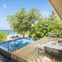 Beach Villa with Pool - The St. Regis Maldives Vommuli Resort
