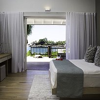 Carana Beach - Ocean View Pool Chalet