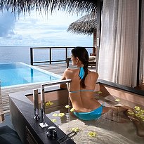 Coco Bodu Hithi - Escape Water Villa