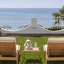 Deluxe Room Ocean View - Vila Vita Parc Resort & Spa