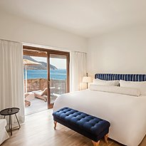 Deluxe Suite Sea View - Phaea Blue