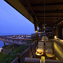 Dining on the Rocks Bar - Six Senses Samui 
