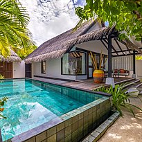 Earth Villa with Pool - OZEN Life Maadhoo