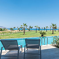 Classic Room Sharing Pool Side Sea View - Euphoria Resort