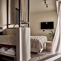 Evergreen Absolute 2BR Suite with Balcony - Numo Ierapetra Beach Resort