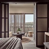 Evergreen 1BR Suite with Balcony