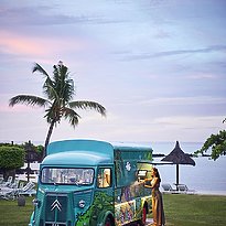 French Kiss Bar - LUX Grand Gaube