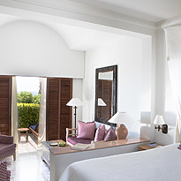 Sea View Garden Studio Suite mit Whirlpool - Annabelle