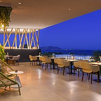 Gin Club - Gennadi Grand Resort