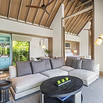 Grand Beach Villa mit Pool Wohnzimmer - Waldorf Astoria Maldives Ithaafushi
