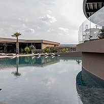 Hauptpool - Pno&eacute; Breathing Life