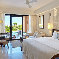 Infinity Room - The Romanos, a Luxury Collection Resort