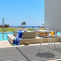 Junior Suite Beachfront Private Pool - Gennadi Grand Resort