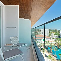 Junior Suite Pool & Garden View - Amanti, MadeForTwo Hotels