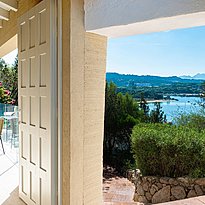 King Bed Deluxe Sea View - 7Pines Resort Sardinia