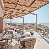 Madaras Restaurant - Oros Luxury Beach