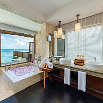 Ocean Pool Suite Badezimmer - Ozen Reserve Bolifushi