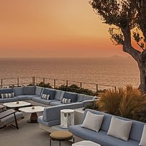 Kosmos Lobby Bar - One&Only Kea Island