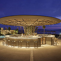 Parelia Beach Club Bar - W Costa Navarino