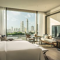 Premier River-View Room - Four Seasons Hotel Bangkok at Chao Phraya River