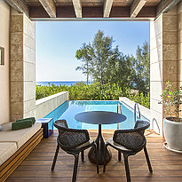 Premium Infinity Room - The Romanos, a Luxury Collection Resort