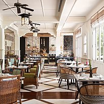 Raffles Grand Hotel d'Angkor - Cafe D&acute;Angkor