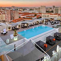 Upscale Pool - EPIC SANA Lisboa
