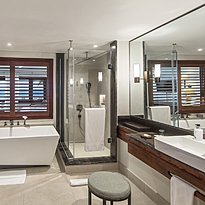 Senior Suite Sea View - Heritage Awali Golf & Spa Resort