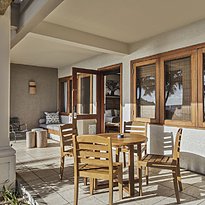 Senior Suite Veranda - Heritage Awali Golf & Spa Resort
