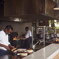 Smoke House - LUX Grand Gaube