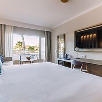 Sunset Deluxe Room - METT Hotel & Beach Resort Marbella, Estepona