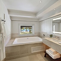 Sunset Junior Suite Badezimmer - LUX Le Morne