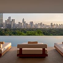 Swimming Pool - Dusit Thani Bangkok