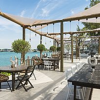 Terrasse des Hooked Restaurants - Nurai Island