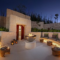 The Rock Restaurant - Waldorf Astoria Maldives Ithaafushi