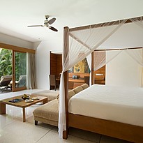 1 BR Royal Courtyard Villa Schlafzimmer - The Samaya Seminyak 