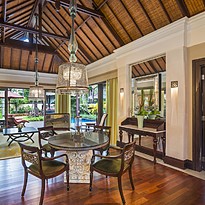 Gardenia Villa Wohnzimmer - The St. Regis Bali Resort 