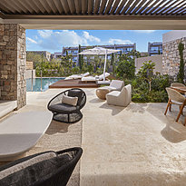 WOW Infinity Villa 3 BR Garden View - W Costa Navarino