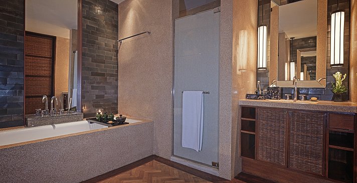 1 BR Superior Suite Badezimmer - The Legian Seminyak, Bali