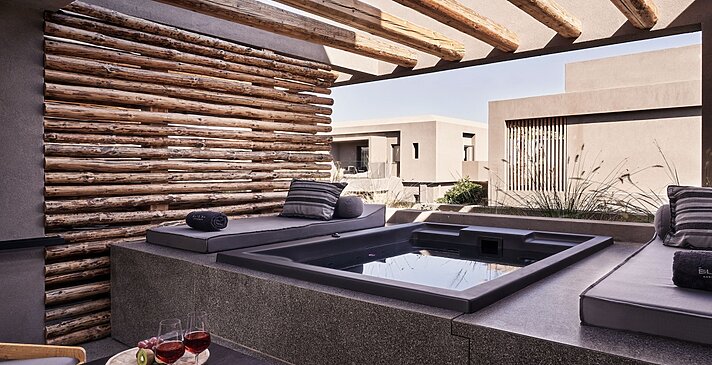 Executive Maisonette Outdoor Jacuzzi - NEMA Design Hotel & Spa