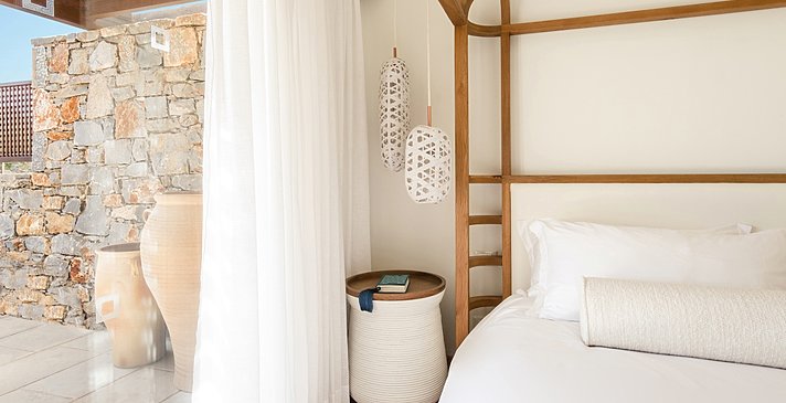 Junior Suite Private Heated Pool - Phaea Blue