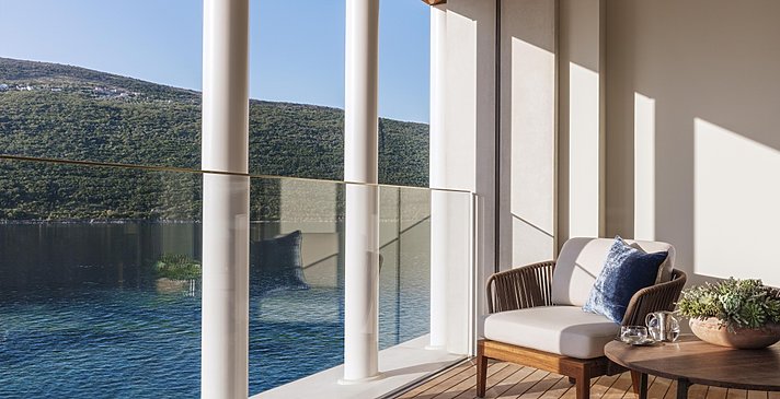 Panoramic Bayview Room - One&Only Portonovi